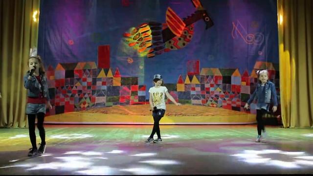 А мне бы петь и танцевать, трио ансамбль Детство г. Люберцы смотреть онлайн