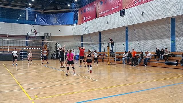 ВК Полторашки - ВК Балтийский микс. 1-й сет.