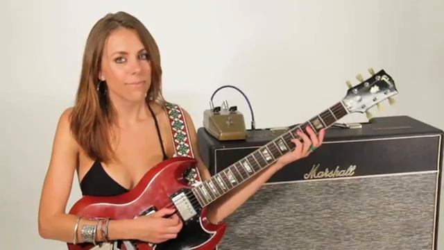 Fifi with a 61 Gibson SG Les Paul Standard смотреть онлайн