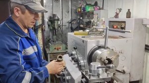 Ремонт старых советских тисков. ( винтовая пара Tr 32х6 )