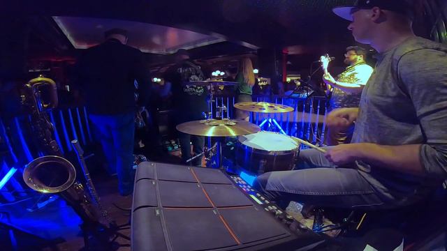 Feel It Still feat. Soul Jacker смотреть онлайн