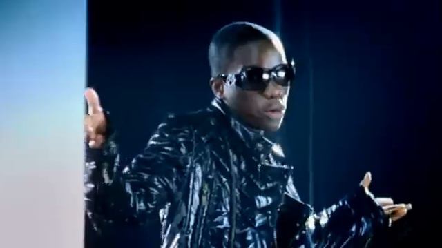 Tinchy Stryder Never Leave You feat Amelle смотреть онлайн