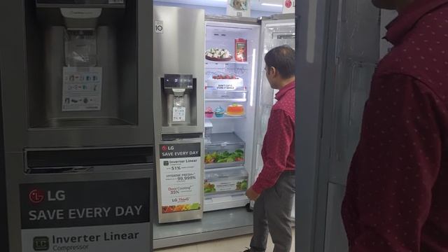 LG INSTA VIEW SIDE BY SIDE REFRIGERATOR GC-X247CSAV DEMO