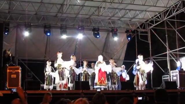 Греческий танец. 23.8.2015 смотреть онлайн