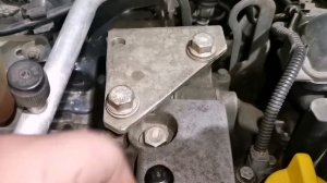 Не запускается двигатель Рено 1,6 (К4М) - меняем датчик положения коленвал!!!