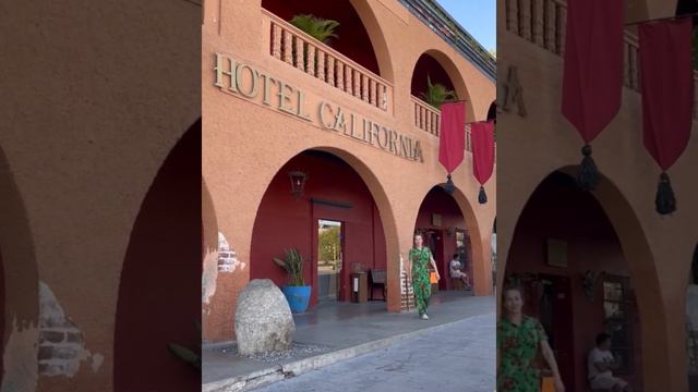 Юлия Барановская с детьми в Мексике, у отеля "Калифорния" - Рождество 2023. смотреть онлайн