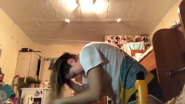 Как правильно ухаживать за волосами? Как правильно ухаживать за лицом? Жизнь в общаге! смотреть онлайн