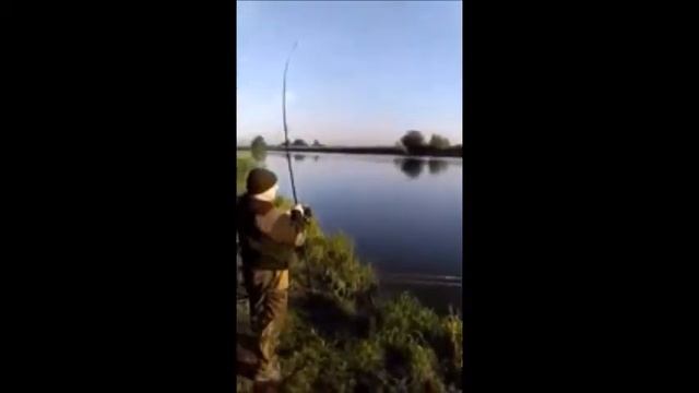 ТРОФЕЙНАЯ РЫБАЛКА НА ОЗЕРЕ ИГУМНОЕ смотреть онлайн