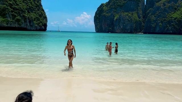 Острова Пхи-Пхи сейчас / Бухта Майя Бэй / Прогулка без слов смотреть онлайн