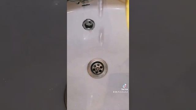 Проверка средства Крот для чистки труб из Фикс прайса смотреть онлайн