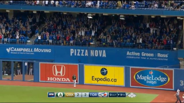Justin Smoak & Kendrys Morales homer on back-to-back pitches to tie & walk off the A's! смотреть онлайн