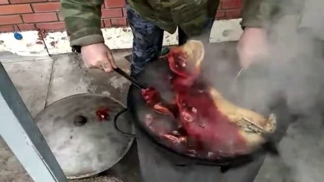 приготовление свиной головы целиком. смотреть онлайн
