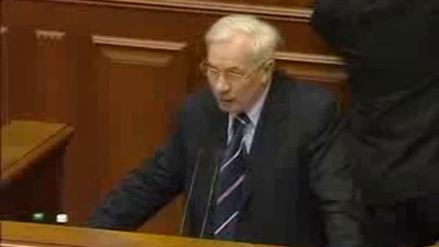 Николай Азаров требует антикризисную программу смотреть онлайн