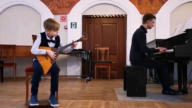 Власов Алексей. 9 лет. балалайка. Частушечные наигрыши В. Глейхман смотреть онлайн