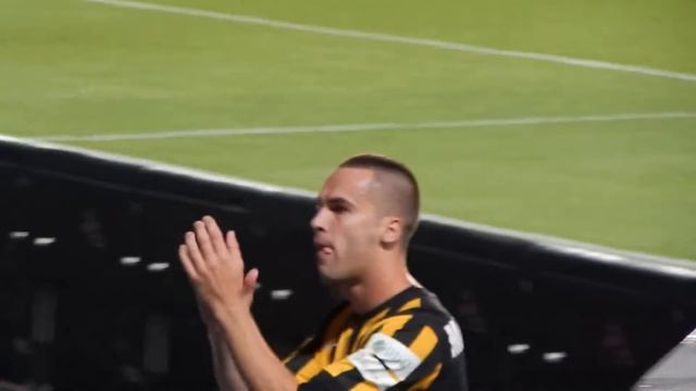 Жарко Маркович никогда не уйдёт не отблагодарив болельщиков. смотреть онлайн