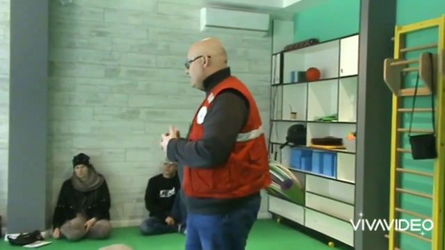 3. Осмотр пострадавшего без сознания. Освобождение дыхательных путей. Проверка пульса смотреть онлайн