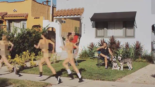 Blink-182 - She's Out Of Her Mind 