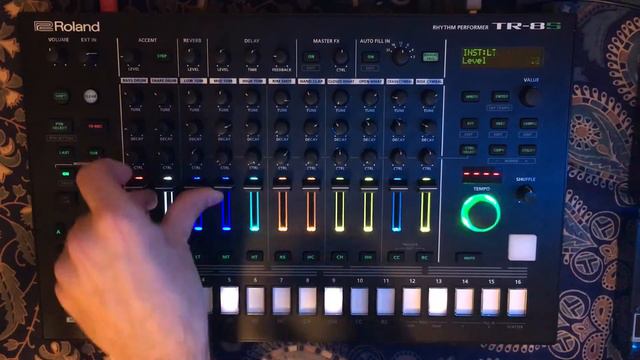 Roland Tr-8s performance - Da Break (All Stock Sounds) смотреть онлайн