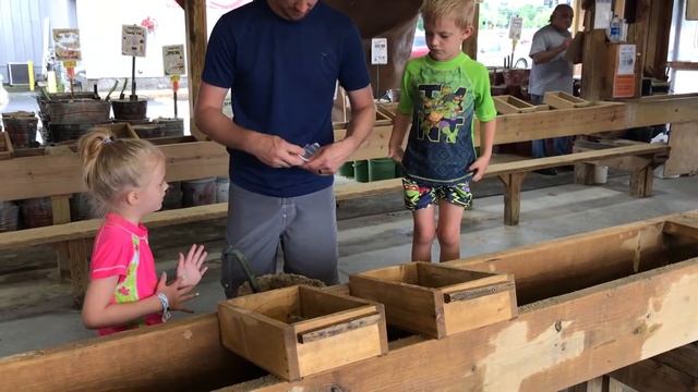 Pigeon Forge Attractions: Pigeon Forge Gem Mine