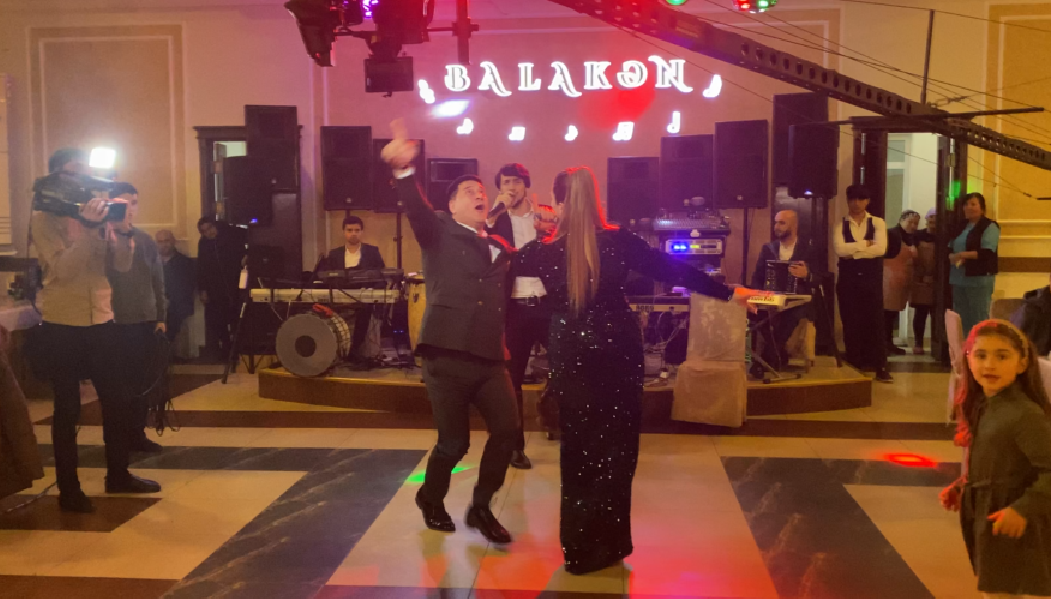 На Свадьбе Супер Гогия Лезгинка ALISHKA 2024 Burhan & Gülanə Lezginka Dance Toy Reks Balaken Madina смотреть онлайн