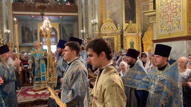 Митрополит Агафангел совершил Всенощное бдение накануне праздника Успения Пресвятой Богородицы смотреть онлайн