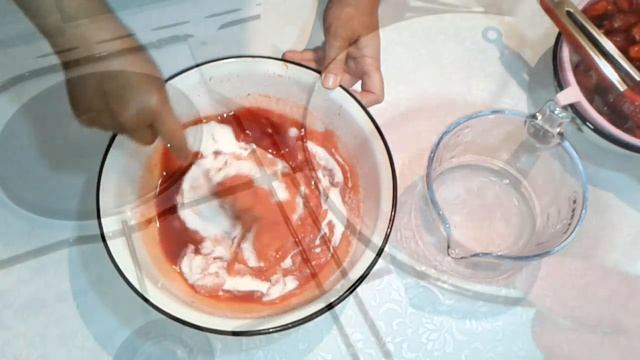 Конфитюр из клубники тянучка смотреть онлайн