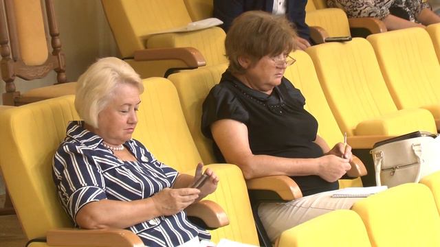 В поисках политических призраков-покемонов проводит время в ЗСО депутат Алексей Куринный смотреть онлайн