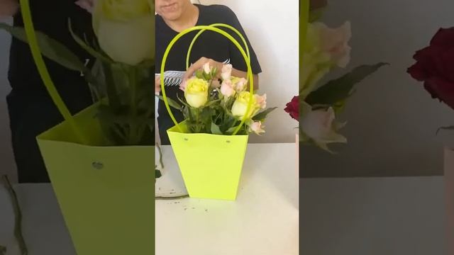 Простая сумочка с цветами. смотреть онлайн