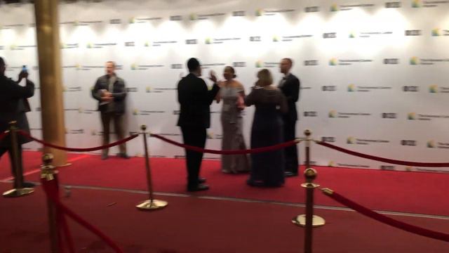 Концерт в Кеннеди Центре, Вашингтон,США (после окончания концерта) - 08 декабря 2019 № 4 смотреть онлайн