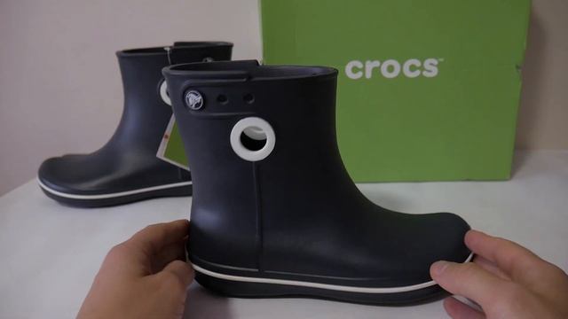 ?Crocs осенние женские сапоги/ Crocs Jaunt Shorty Boot