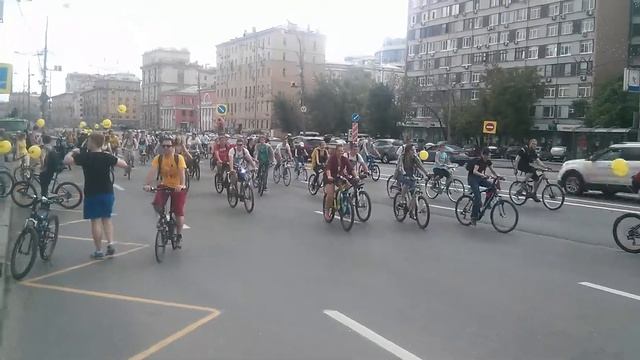 Велопарад в Москве 2 смотреть онлайн