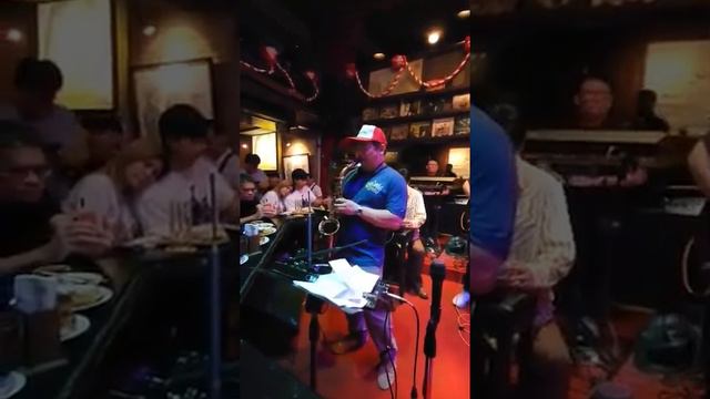 Theo Wanne GAIA4 HR | Mr.Saxman смотреть онлайн