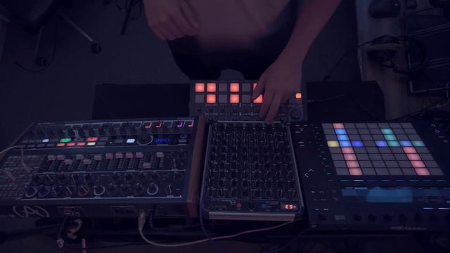 Techno Live Performance (Ableton Push 2, Arturia Minibrute 2s, Beatstep, Faderfox PC44) смотреть онлайн
