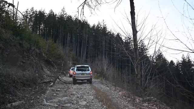 Off-roading 1-HOUR compilation of 4th gen 4runners with rock music ?? Built not bought (2021) смотреть онлайн