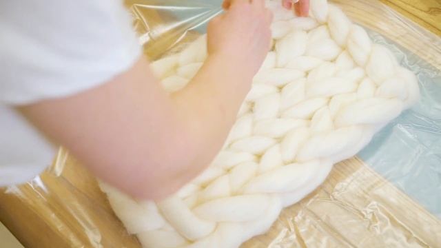 Как стирать плед крупной вязки? Обработка пледа крупной вязки. смотреть онлайн