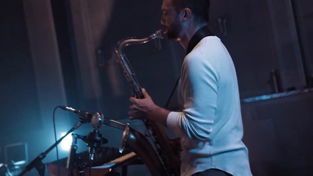 Julien Fillion LOOPHOLE смотреть онлайн