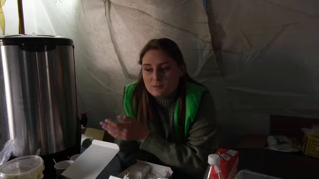 «Он только голову высунул, его и подстрелили», — Катя (г. Таганрог), волонтёр ДС "Неравнодушные" смотреть онлайн