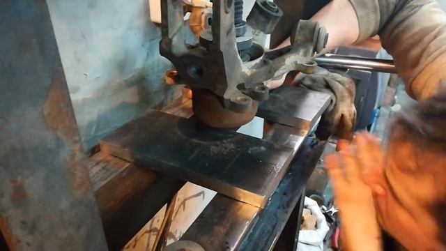 Ремонт подвески Марк 2 90, пресс прошёл проверку)) смотреть онлайн