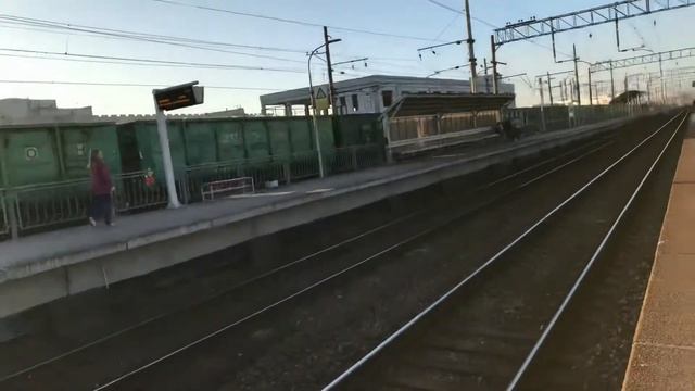 ТОВАРНЫЙ+электричка сообщением БАЛТИЙСКИЙ ВОКЗАЛ—ОРАНИЕНБАУМ-1+ЛАСТОЧКА СООБЩЕНИЕМ СПБ-БАЛТ.—ЛУГА-1 смотреть онлайн