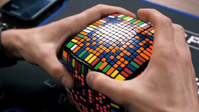 Solving The Huge Rubik's Cube 15X15 In Record Time