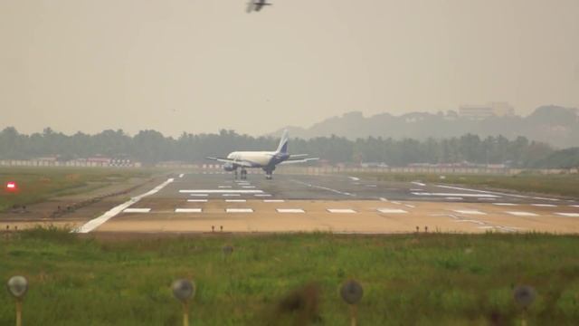 Plane Spotting at Trivandrum Airport - Part 1 смотреть онлайн