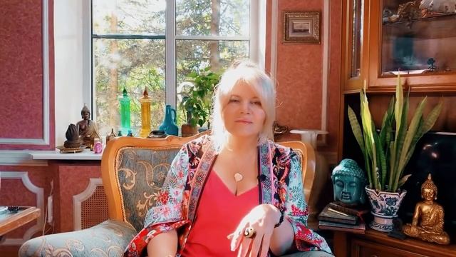 Как научиться любить себя? Прямой эфир с Ванией Маркович смотреть онлайн