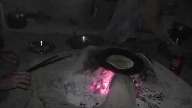 Мам жарит мне чапати смотреть онлайн