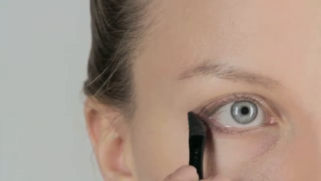 Зимний макияж от L'Oreal Урок 12 смотреть онлайн