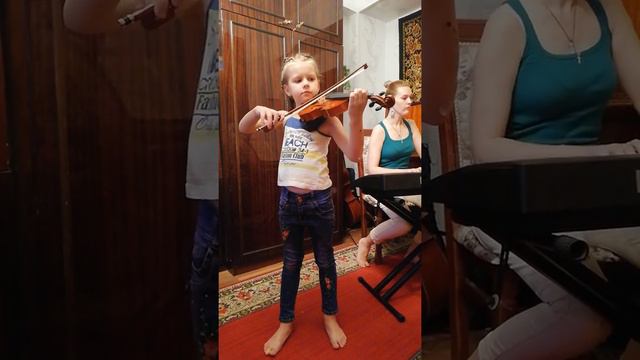 "Сурок" Бетховен исполняет Виктория Соколова, 6 лет смотреть онлайн