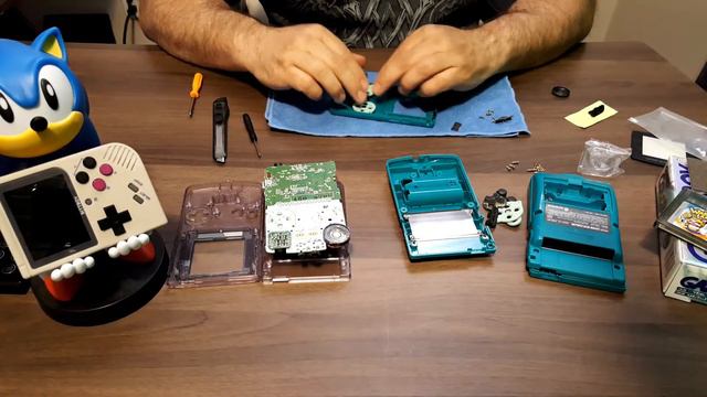Gameboy Color Restoration --- The Last Game Hunter смотреть онлайн