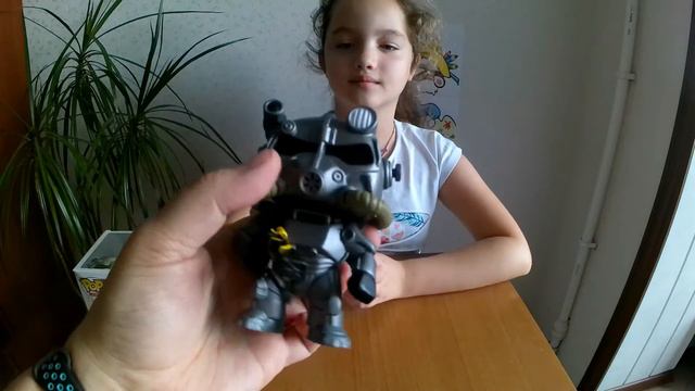 Pop games, распаковка и обзор игрушки Силовая броня по мотивам игр серии Fallout. А так же сюрприз! смотреть онлайн