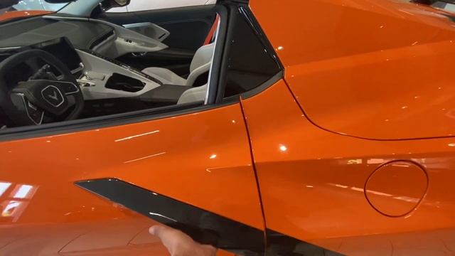 ??2022 Chevrolet Corvette Stingray 3LT Amplify Orange Tintcoat 2D Convertible 6.2L V8? смотреть онлайн