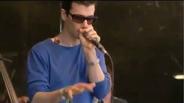 Ed Harcourt - Apple of My Eye (with Shlomo) 10/13 - Live Glastonbury 2013 смотреть онлайн