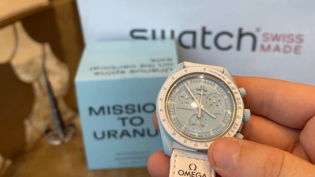 Unboxing & Review Swatch X Omega Bioceramic MoonSwatch Mission To Uranus SO33L100 + Watch Score